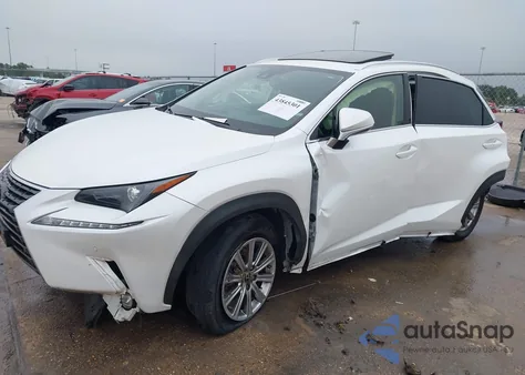 2021 Lexus Nx 300 z USA, uszkodzony, nr VIN JTJDARBZ4M5032583